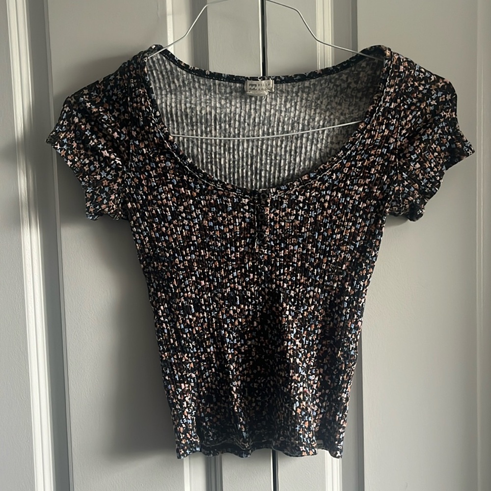 Billabong Women’s Floral Shirt - Size M